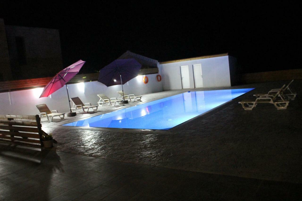 Berryrose Villa بيرفوليا المظهر الخارجي الصورة